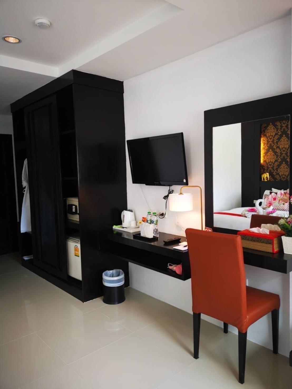 Elephant Room Patong Bagian luar foto