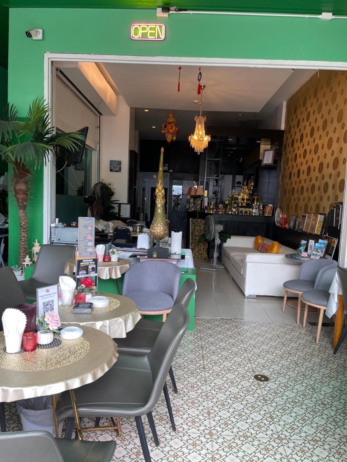 Elephant Room Patong Bagian luar foto